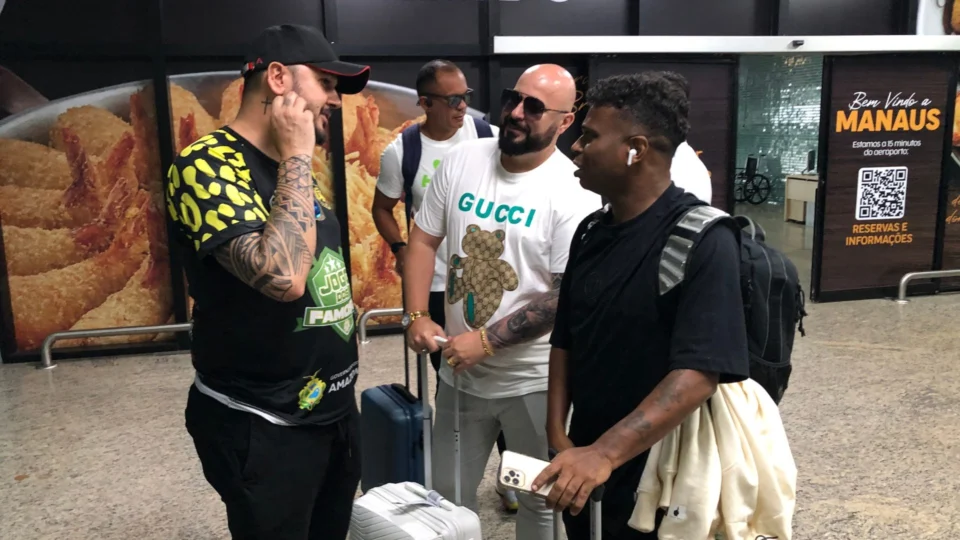 Edilson ‘Capetinha’ chega em Manaus para o Jogo dos Famosos