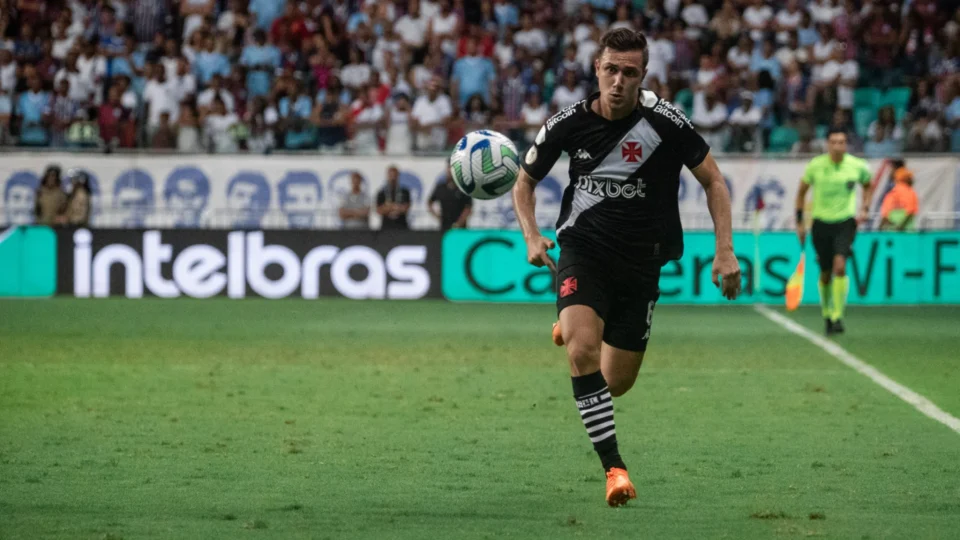 Vasco faz força para manter Lucas Piton