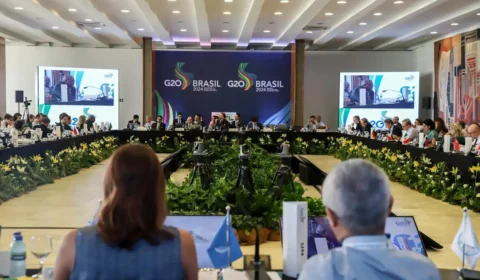 Lula participa de reunião preparatória do G20 e pressiona para fim da guerra