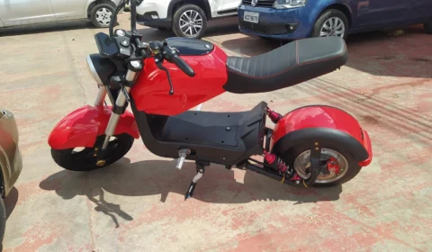 Motos elétricas em circulação devem ser registradas e emplacadas