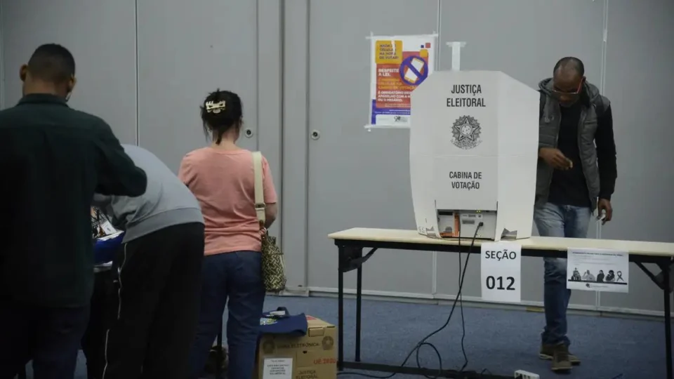 Nove em cada dez brasileiros não se arrependem do voto em 2022, diz pesquisa
