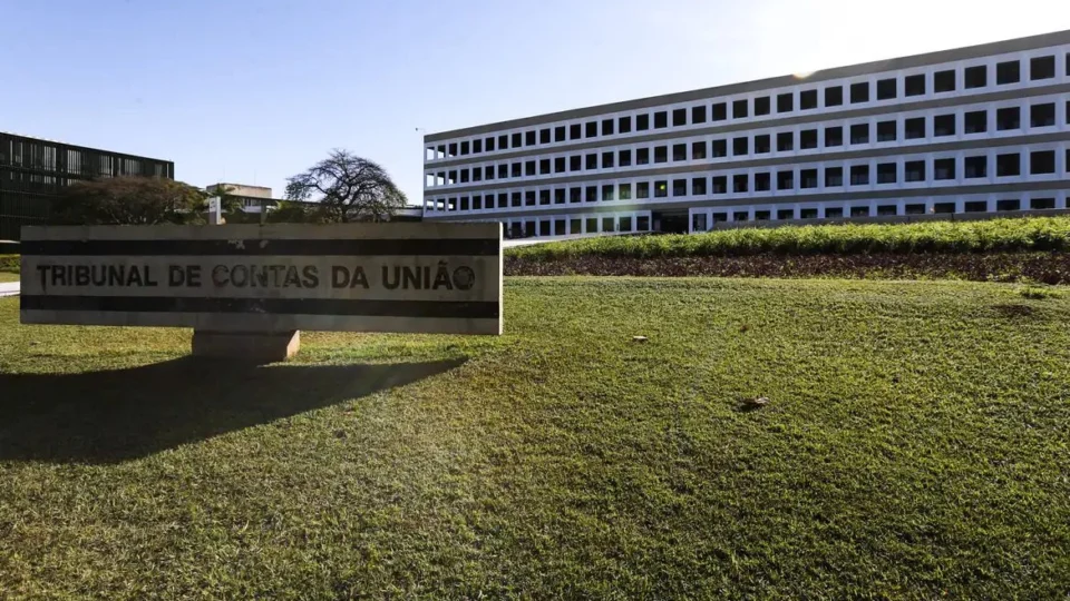 Oposição pede e TCU vai fiscalizar presentes recebidos por Lula em 2023