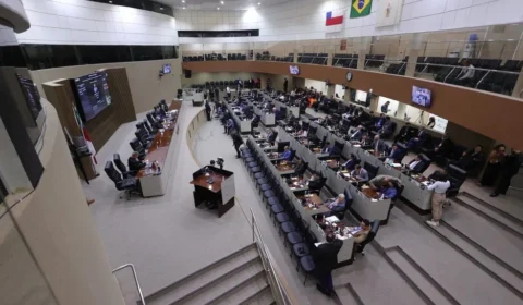 Vereadora cobra Prefeitura de Manaus sobre pagamento do Fundeb na CMM