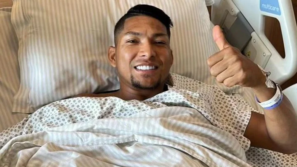 Rony desfalca Palmeiras e passa por cirurgia após fraturar o antebraço