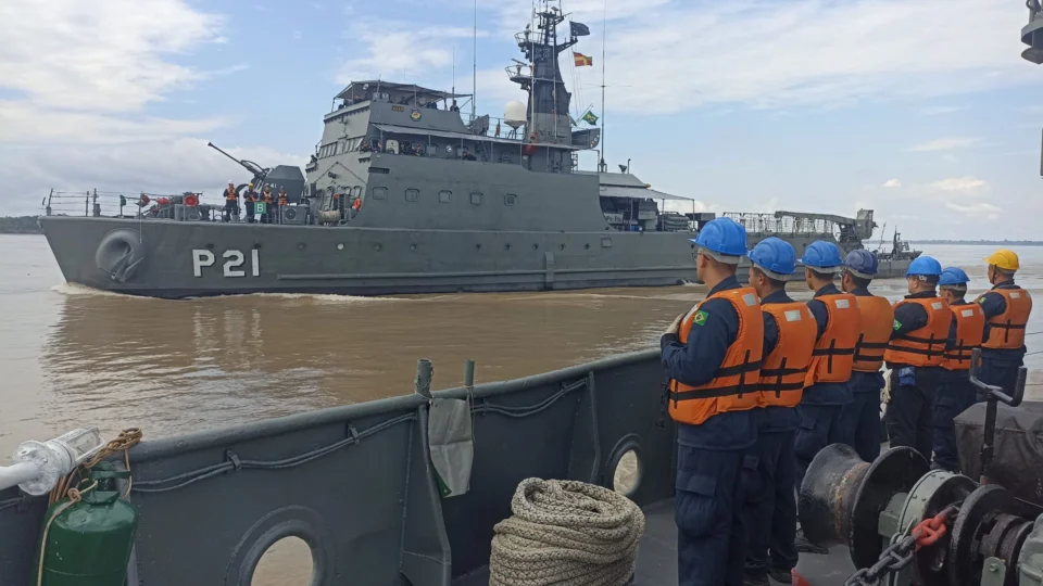 Dia do Marinheiro é celebrado com exposição gratuita em shopping de Manaus
