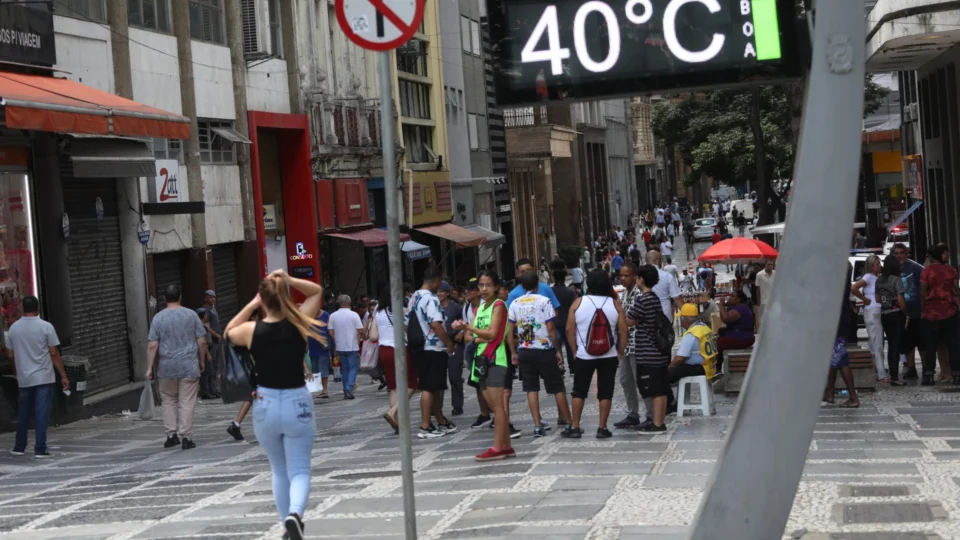 Brasil registra recorde da temperatura média pelo 5º mês seguido