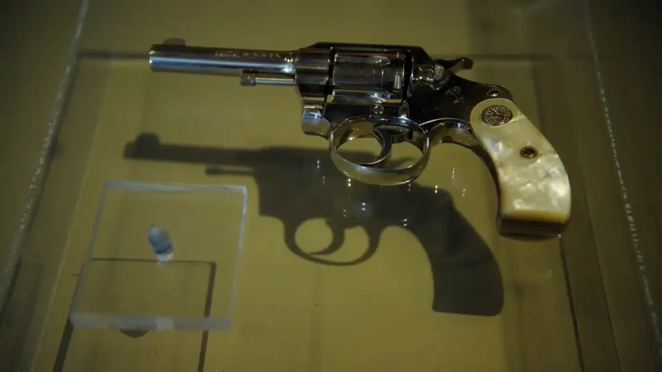 Urgência de PL que derruba decreto sobre acesso de civis a armas é rejeitada