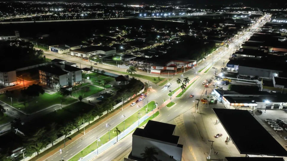 Revitalização da Via Chico Mendes é entregue para população em Rio Branco