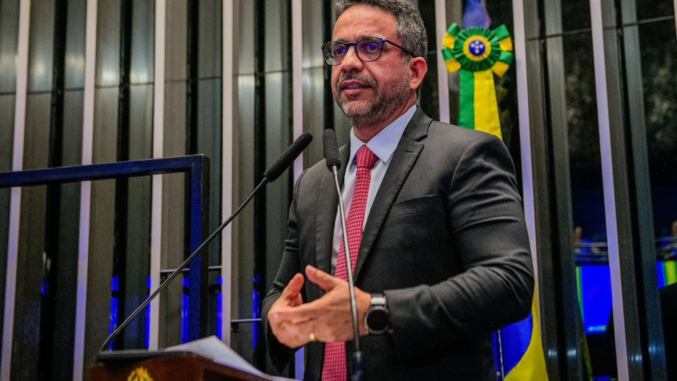 Governador de Alagoas se reúne com autoridades em Brasília