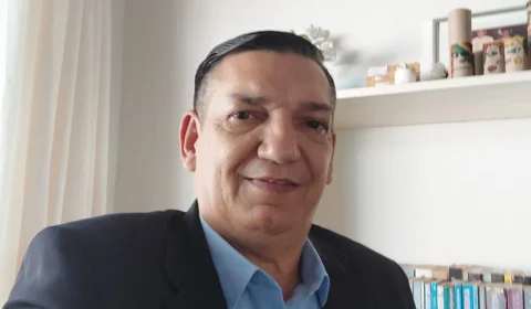 Manacapuruense que vive com doença rara lança autobiografia