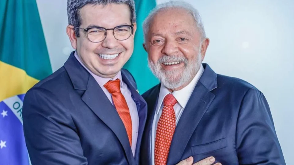 Randolfe anuncia visita de Lula ao Amapá no dia 18 de dezembro