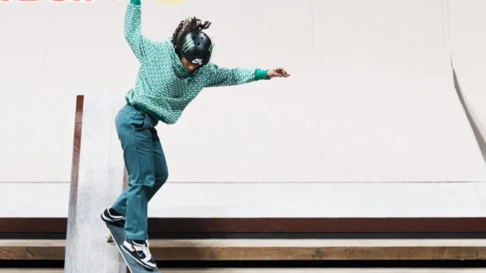 Rayssa Leal avança em 2º lugar para as quartas de final do Mundial de Street