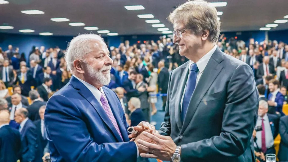 Lula e outras autoridades vão à posse de Gonet na PGR