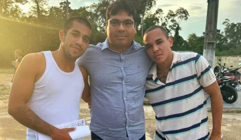 Influenciadores Lucas ‘Picolé’ e ‘Mano Queixo’ saem da prisão em Manaus