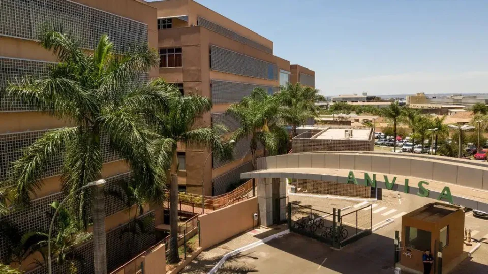 Anvisa aprova vacina atualizada para variante da covid-19