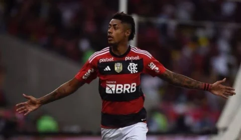 Bruno Henrique renova contrato por mais três anos com o Flamengo