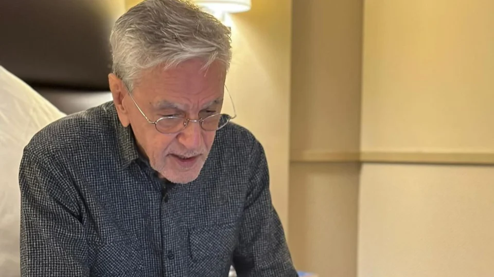 Caetano Veloso anuncia ‘férias radicais’ e afirma que ficará distante