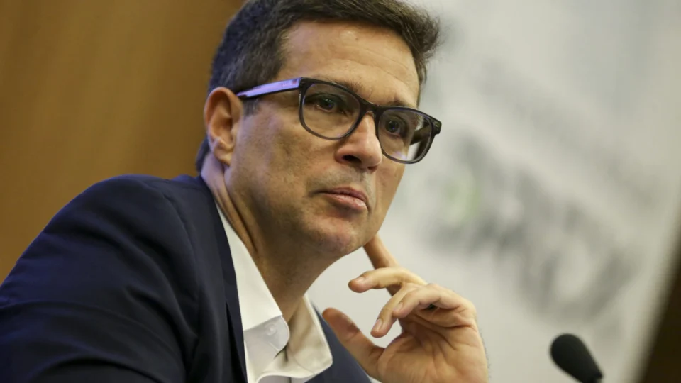 Pix para bets aumentou 200%, diz presidente do Banco Central