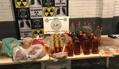 Cesta de Natal, com cerveja e churrasco, é apreendida em presídio no Rio