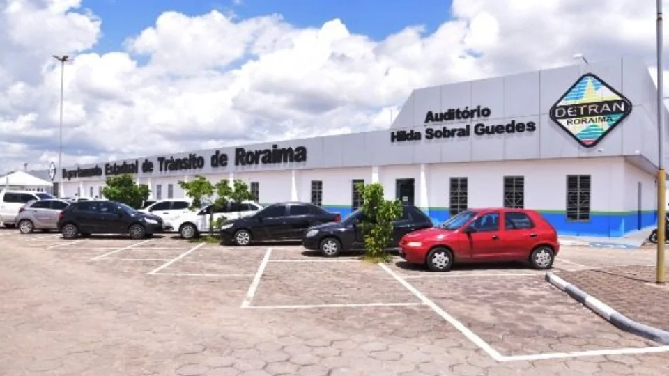 Deputados aprovam cobrança de 4 novas taxas no Detran-RR