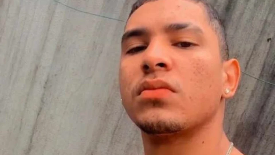 VÍDEO: PM que teve filho, de 19 anos, torturado e morto pede justiça no AM