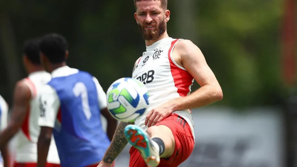 Léo Pereira desfalca o Flamengo diante do São Paulo