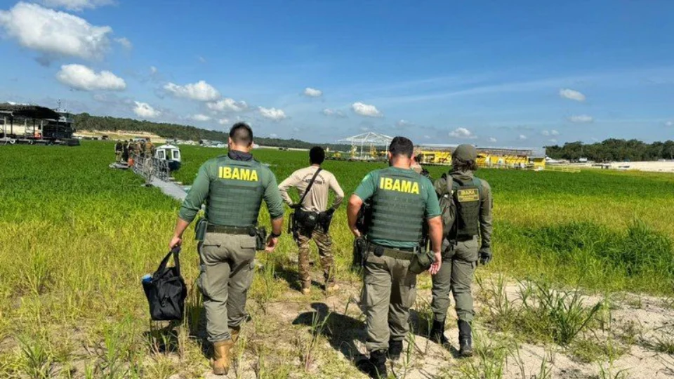 Garimpo ilegal em Manaus é desmobilizado em operação da PF e Ibama