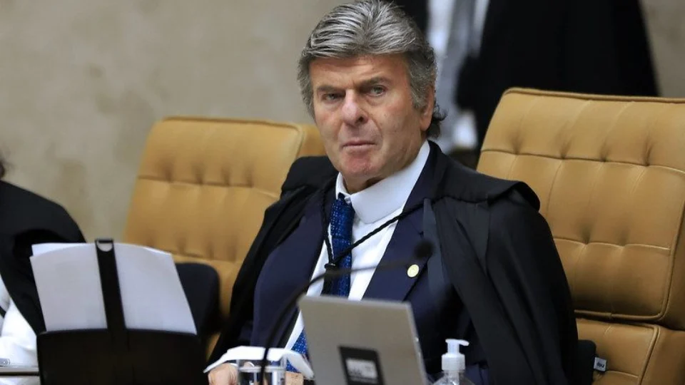 Luiz Fux autoriza abertura de inquérito contra André Janones
