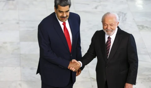 Lula recebe telefonema do presidente da Venezuela, Nicolás Maduro