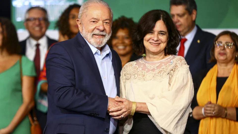 Governo Lula faz contrato com empresa envolvida com garimpo ilegal 