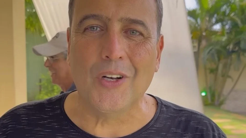 Mãe e filho morrem após comerem em doceria de Goiás; suspeita é de intoxicação