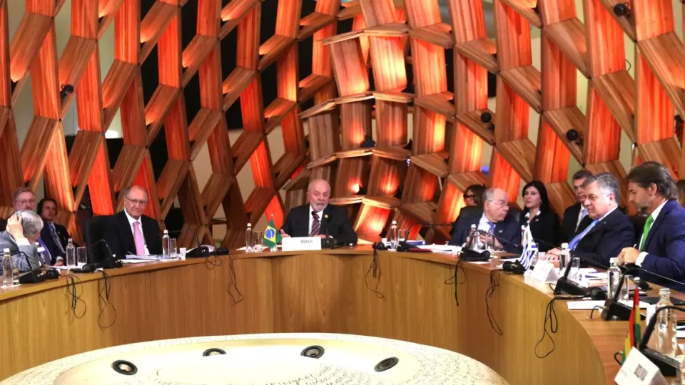 Lula: ‘Uma coisa que não queremos na América do Sul é Guerra’