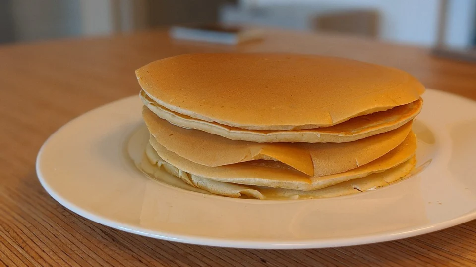 Homem mata esposa idosa a facadas nos EUA e culpa panquecas; entenda