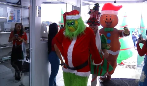 VÍDEO: parada natalina encanta colaboradores do Grupo Bringel&nbsp;e&nbsp;do&nbsp;GNC