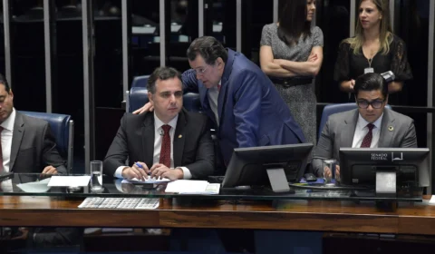 Senado aprova texto-base de projeto para taxar apostas esportivas