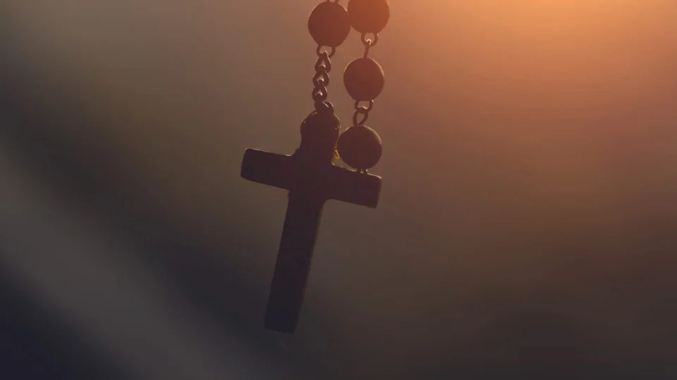 Vaticano condena ‘ex-cotado’ a papa a 5 anos de prisão por fraude