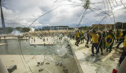 Ato do 8/1 celebra a democracia em evento no Congresso Nacional