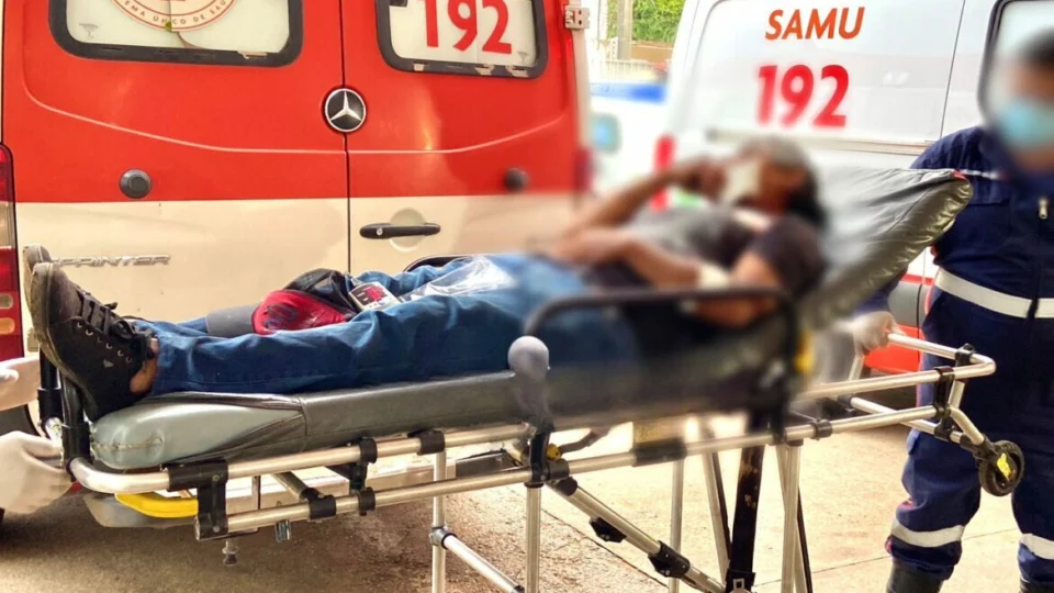 Duas pessoas são baleadas em distribuidora no Acre