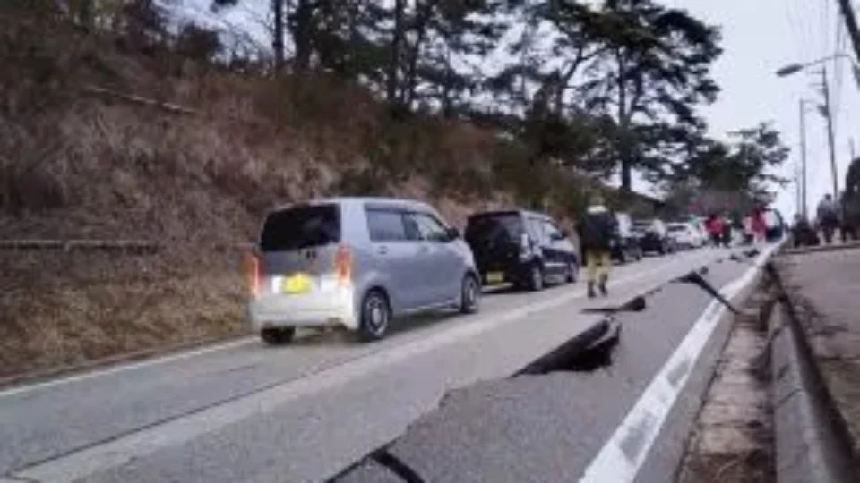 Mais de 300 estão desaparecidos após terremoto no Japão