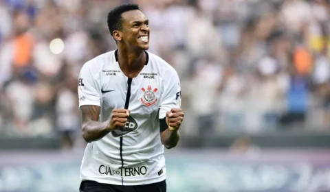 Amazonas FC contrata atacante Jô, ex-Corinthians, para 2024