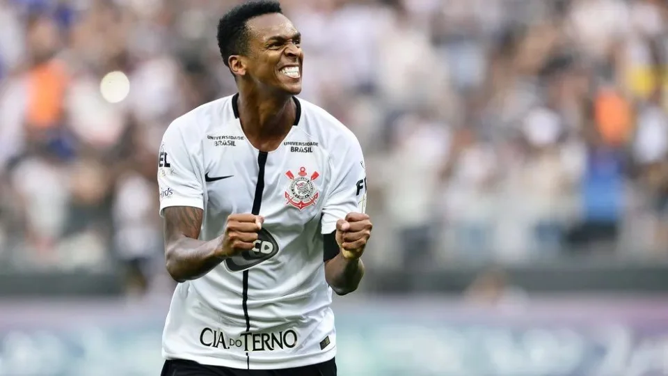 Amazonas FC contrata atacante Jô, ex-Corinthians, para 2024