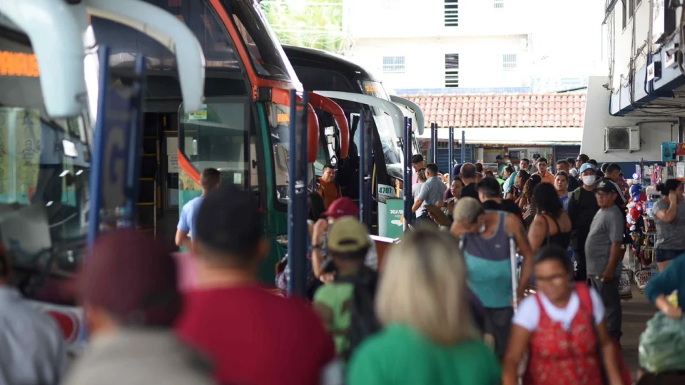Cerca de 20 mil pessoas devem deixar Manaus para feriado de Natal