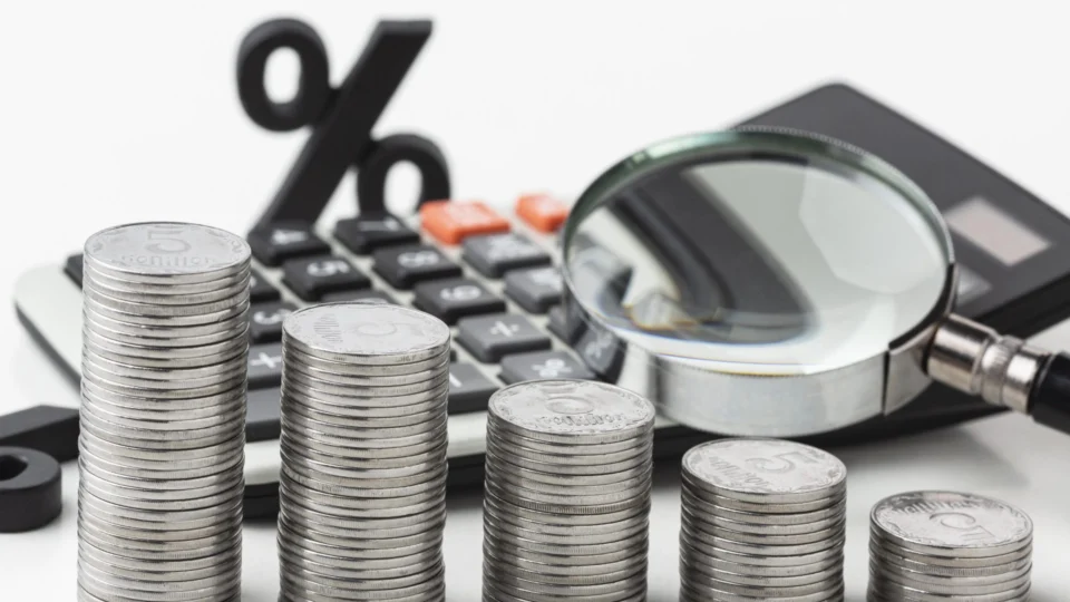 Aumento do ICMS tem data marcada em 11 estados em 2024; confira