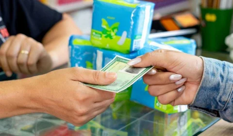 No Acre, 17 farmácias oferecem absorventes gratuitos