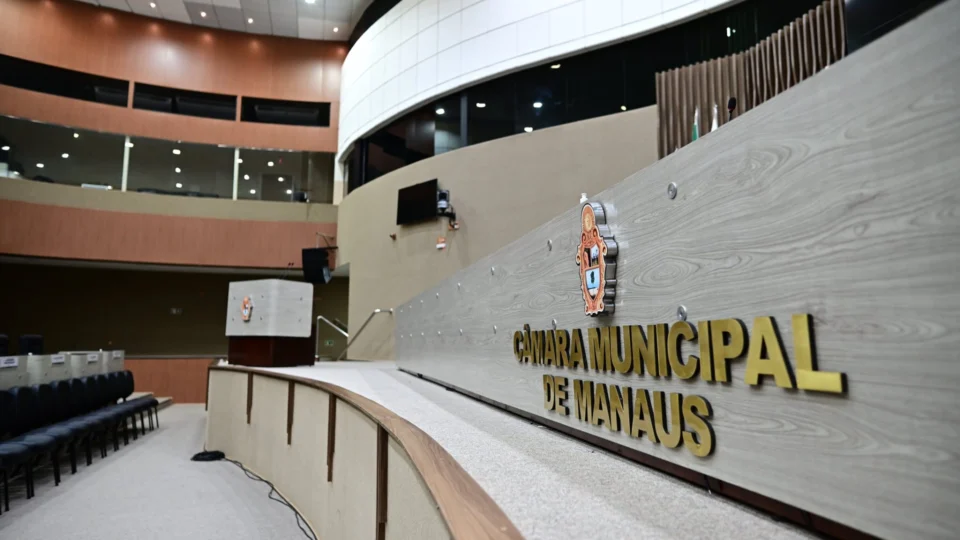 CMM irá adotar ponto eletrônico para servidores em 2024