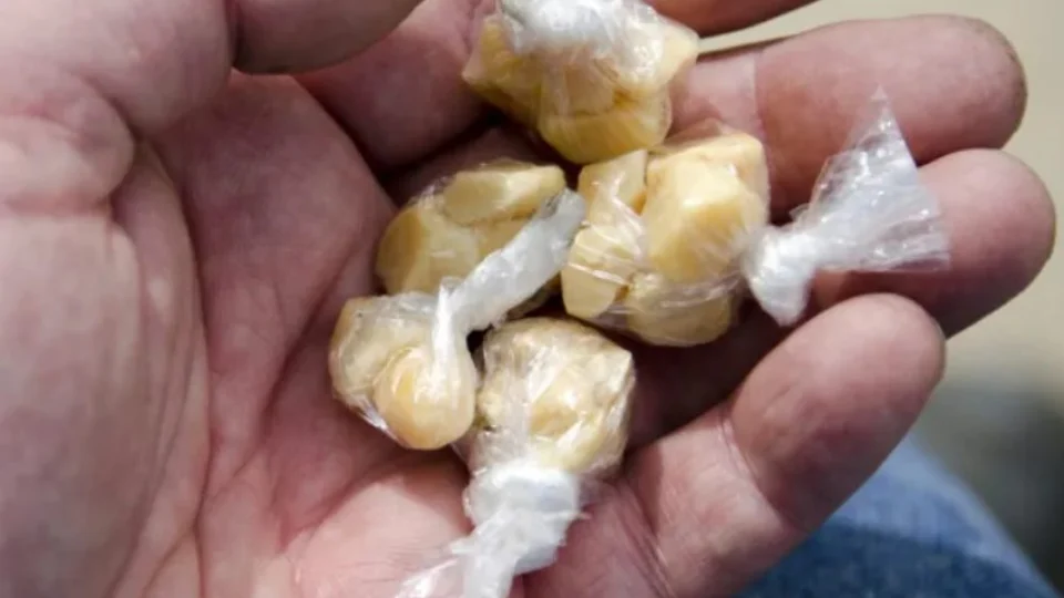 Homem é preso com 16 ‘pedras’ de pasta base de cocaína em Boa Vista-RR