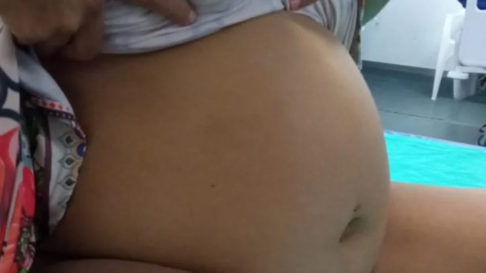 Mulher com bebê morto na barriga denuncia falta de atendimento na Maternidade em RR