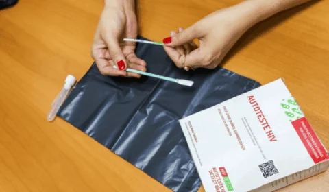 Saúde do Acre distribui autotestes de HIV para a população