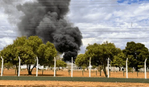 Incêndio atinge depósito na 1ª Brigada de Infantaria e Selva em RR