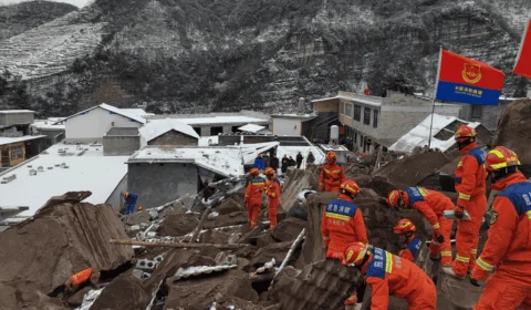 China: deslizamento de terra deixa mortos e dezenas de desaparecidos